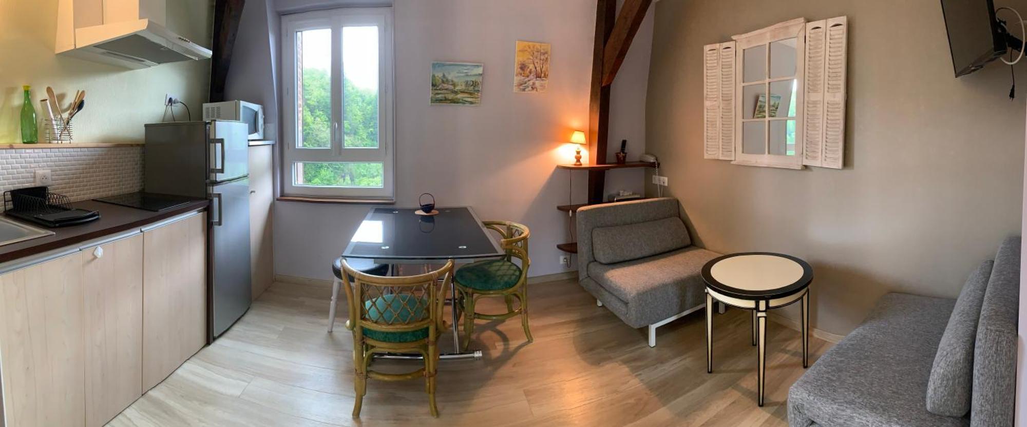 Logis Hotel Les Tilleuls Saint-Cirgues-de-Jordanne Exterior foto